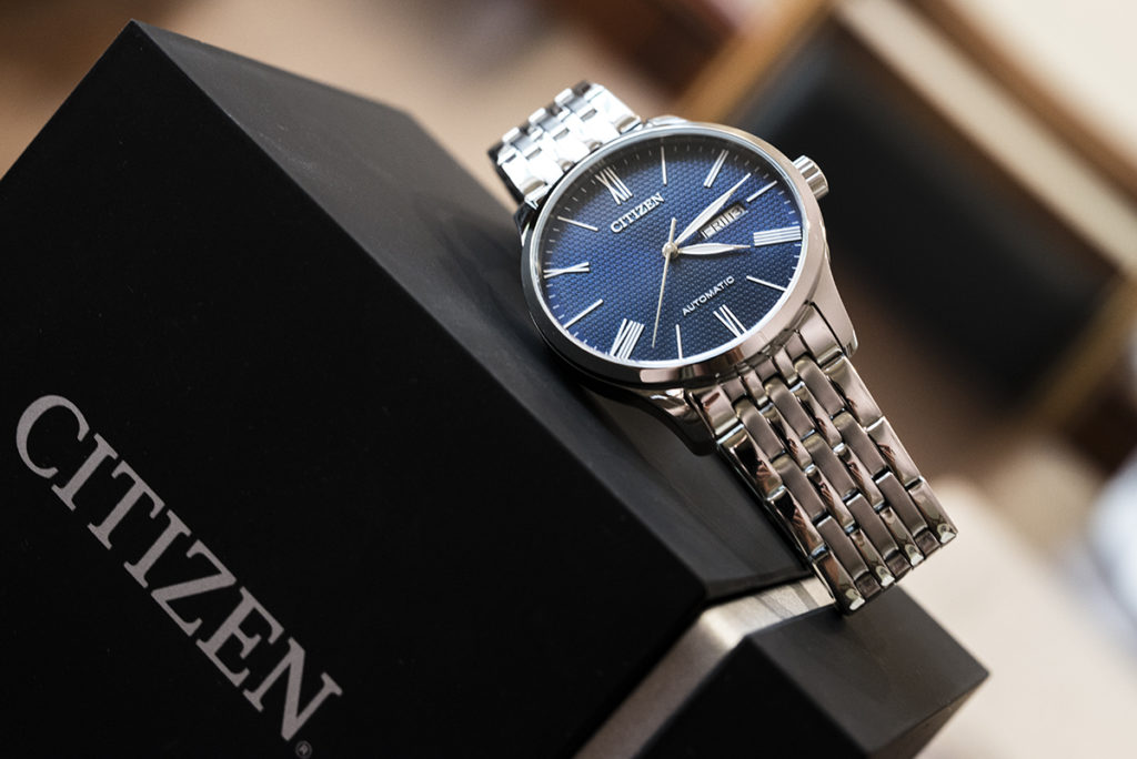 CITIZEN DEEP BLUE THIN NUMERAL FR6083-L80