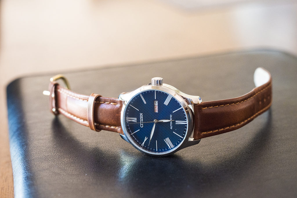 CITIZEN DEEP BLUE THIN NUMERAL FR6083-L80