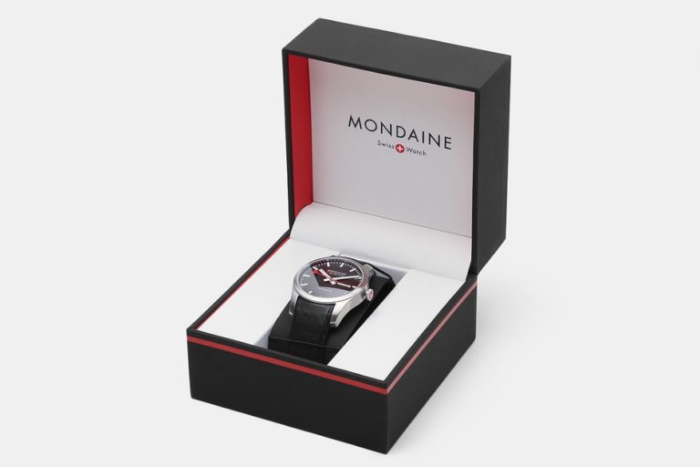 box mondaine black