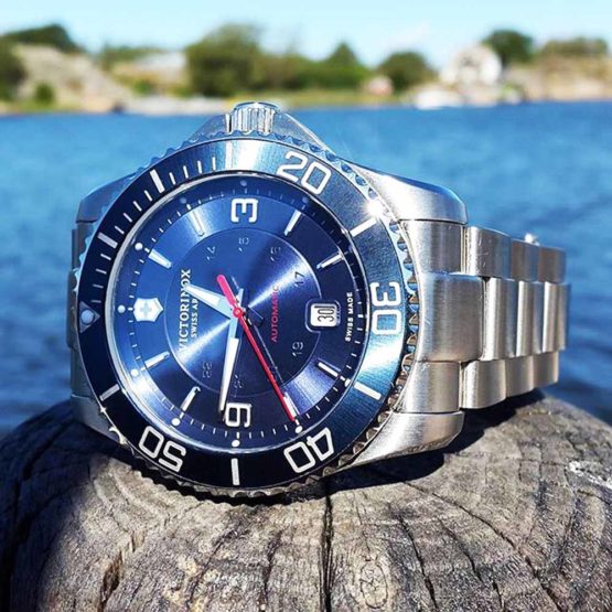 victorinox maverick blue gold
