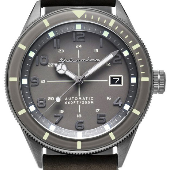 Spinnaker Mens 42mm Cahill Mid Size Automatic Onyx 3 Hands Watch with Solid Stainless Steel Bracelet SP-5075-33
