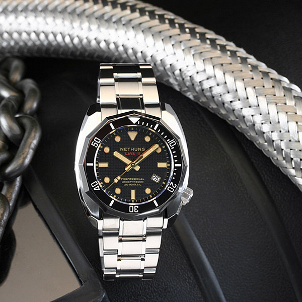 NETHUNSSTEELCONTEENIUM LS211 16