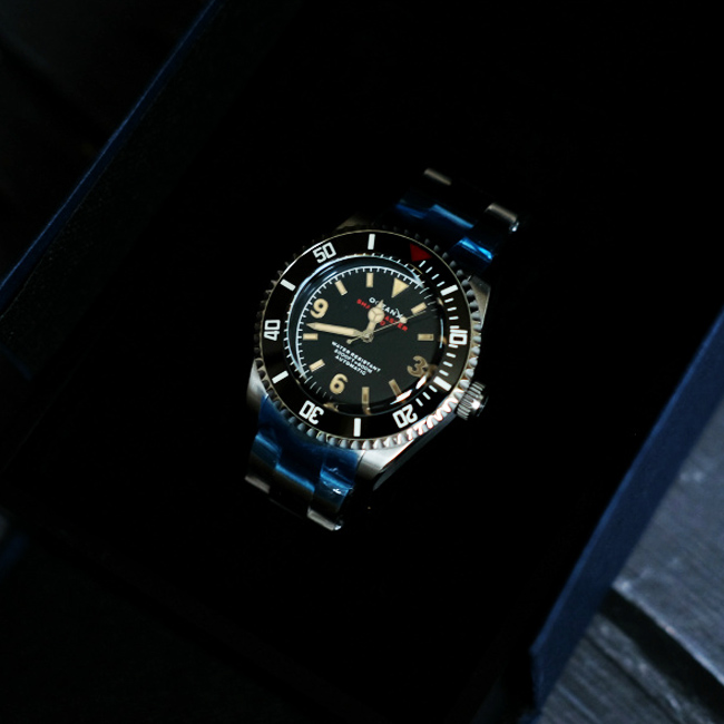 OceanX SharkmasterConteenium600Steel SMS611 11