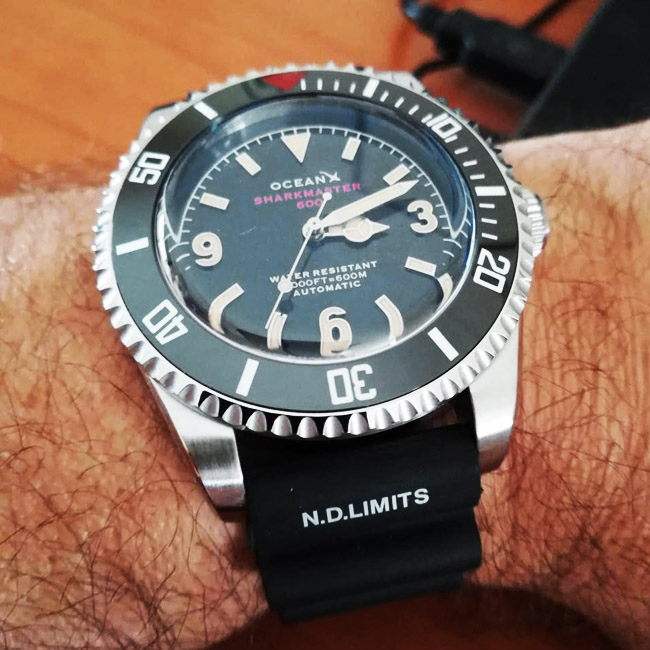 OceanX SharkmasterConteenium600Steel SMS611 6