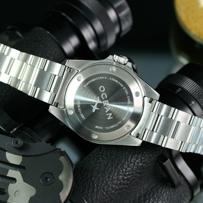 Ocean X VSMS522 Sharkmaster Conteenium 11