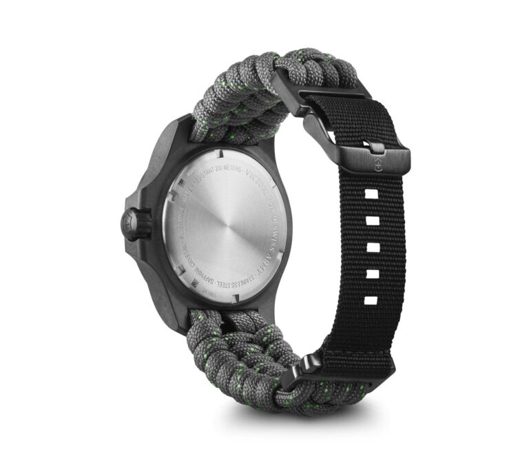 VICTORINOX I.N.O.X. Carbon 241861 - Quartz watches