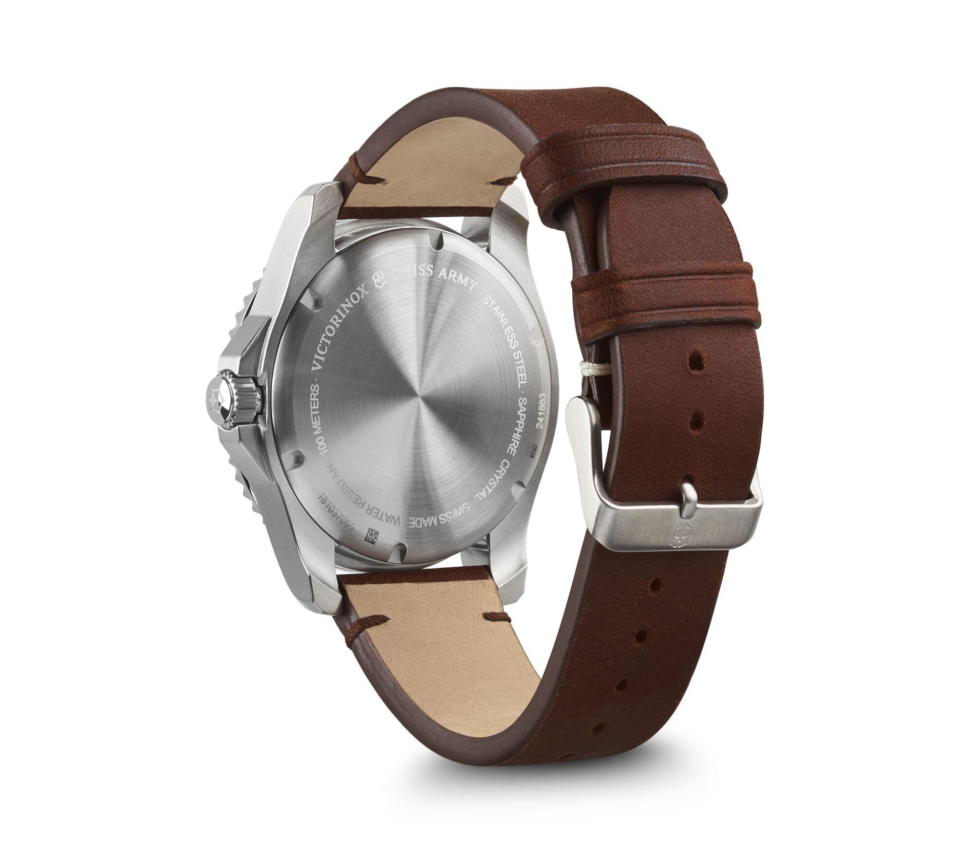 Victorinox Maverick 241863 - quartz watch Conteenium