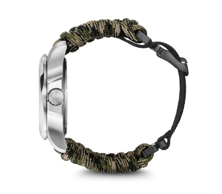 クローバー VICTORINOX I.N.O.X. Autumn Spirit 241894 - Quartz watches