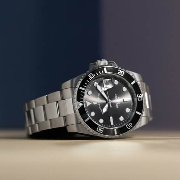 JWG02702 hu