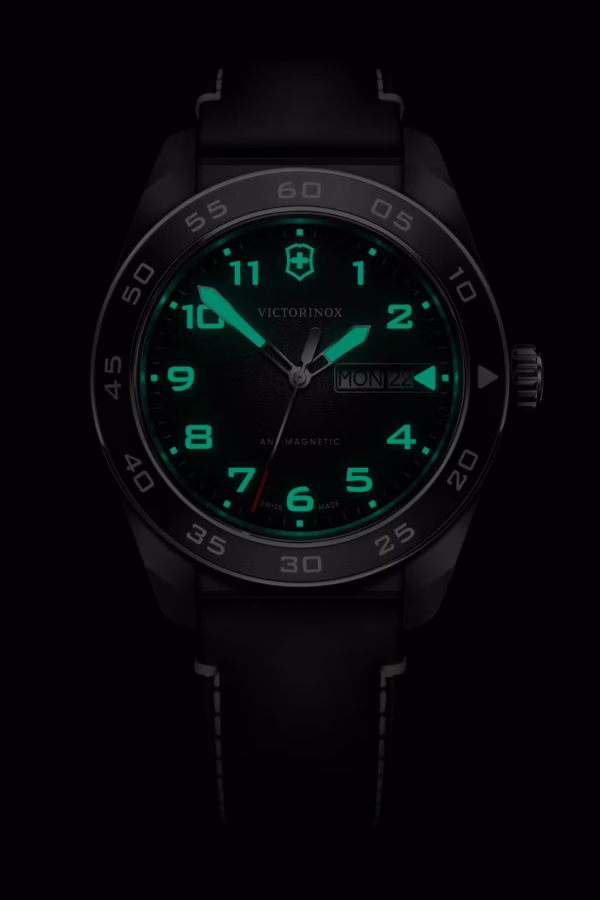 Victorinox Watch 242041 b