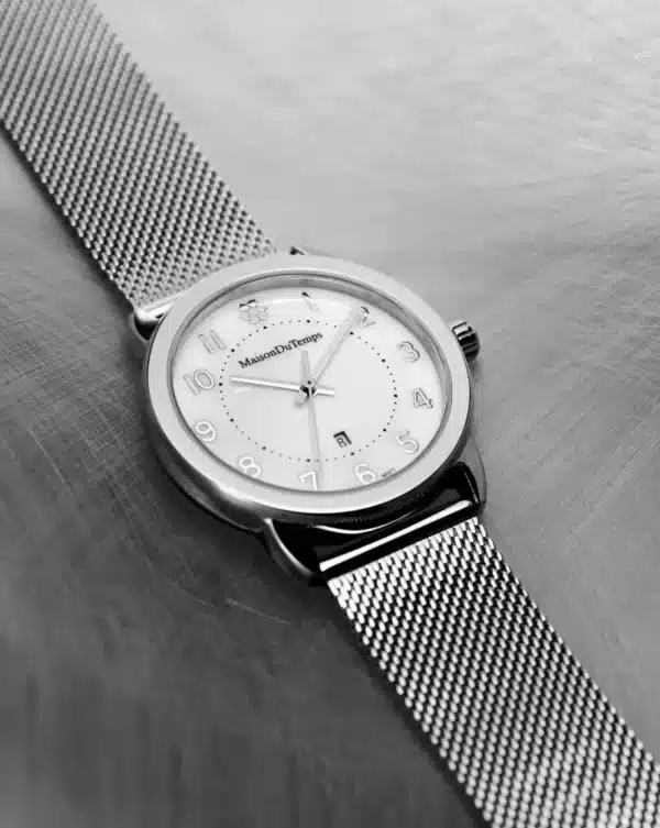Maison du temps Watch MTMu NACRÉ BLANC b