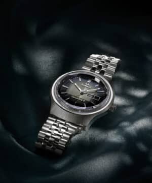 timex watch TW2W22500 j